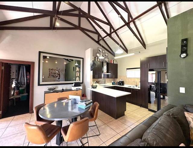 3 BEDROOM HOUSE FOR SALE IN MIDLANDS ESTATE